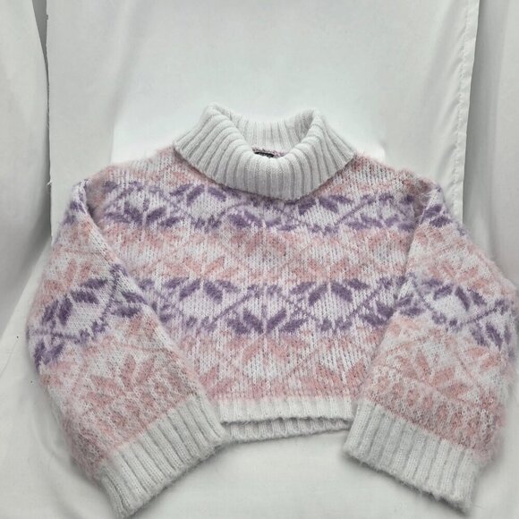 Wild Fable Sweaters - Trendy! Wild Fable Cropped Fuzzy Knit Sweater - Pastel Fair Isle - Size L